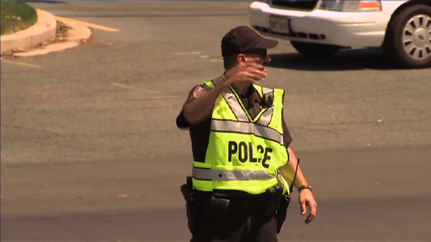 Image of Police Officier directing traffic