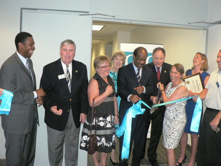 Ribbon cutting ceremony at GGCC new offices