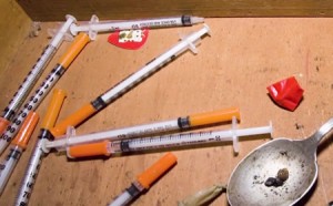 heroin and needles 450x280