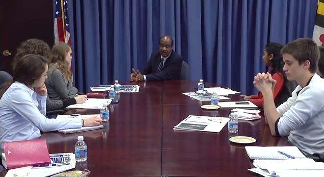 photo high school journalists interviewing county executive Ike Leggett