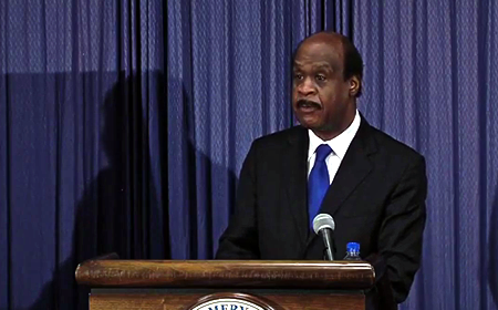 photo of Ike Leggett presenting budget