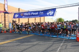 photo of start of Pike's Peek 10K 2013 race