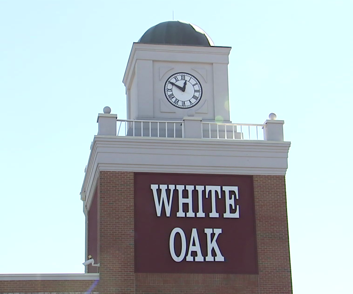photo of White Oak Shopping Center sign