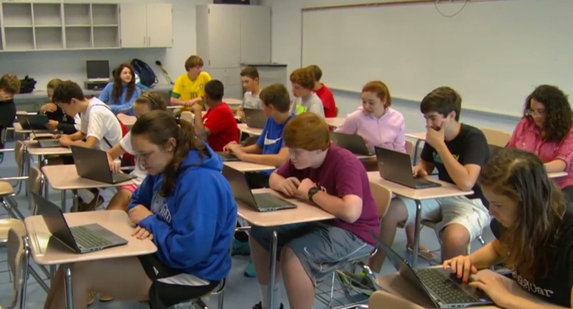 photo of MCPS students using new chrome books