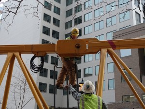 Connec ting two sections of Bethesda crane