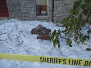 Red-Brick-Court-House-Rockville-blizzard-2016-damage-1_28_16-1-10tape