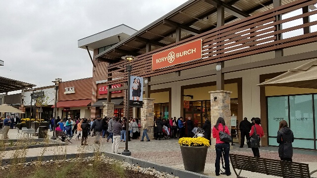 Clarksburg Premium Outlets Center's Grand Opening Sets a Record ...