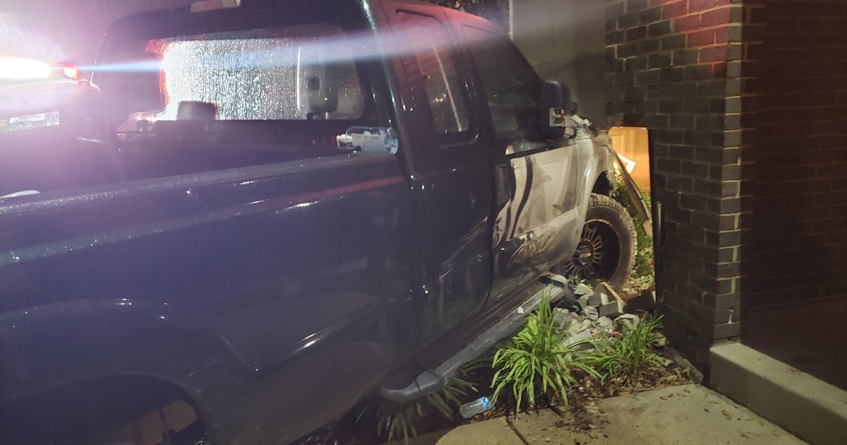 Residents Displaced After Vehicle Hits Apartment Building | Montgomery Community Media - Vimarsana News